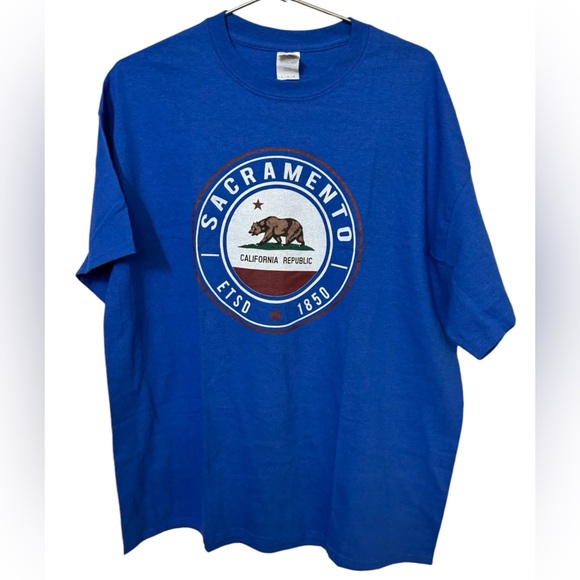 Retro Sacramento California Blue Men’s XL Graphic T-Shirt CA  Republic Bear MINT - Picture 1 of 4